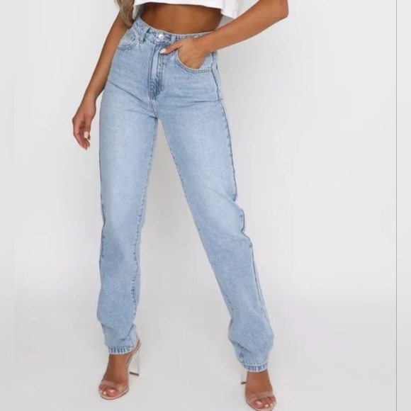 SOLD! White Fox Boutique High Rise Straight Leg Jeans Women's Size 4 - Picture 2 of 10